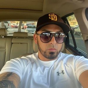 Meet your Posher, Robin